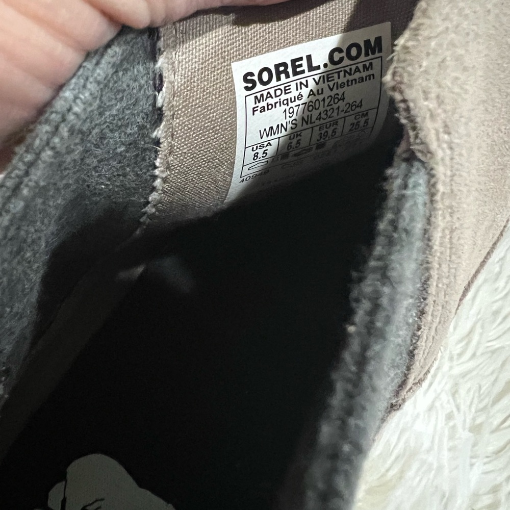 Sorel Emelie II Chelsea Boots - NWT - size 8.5 - Picture 3 of 7